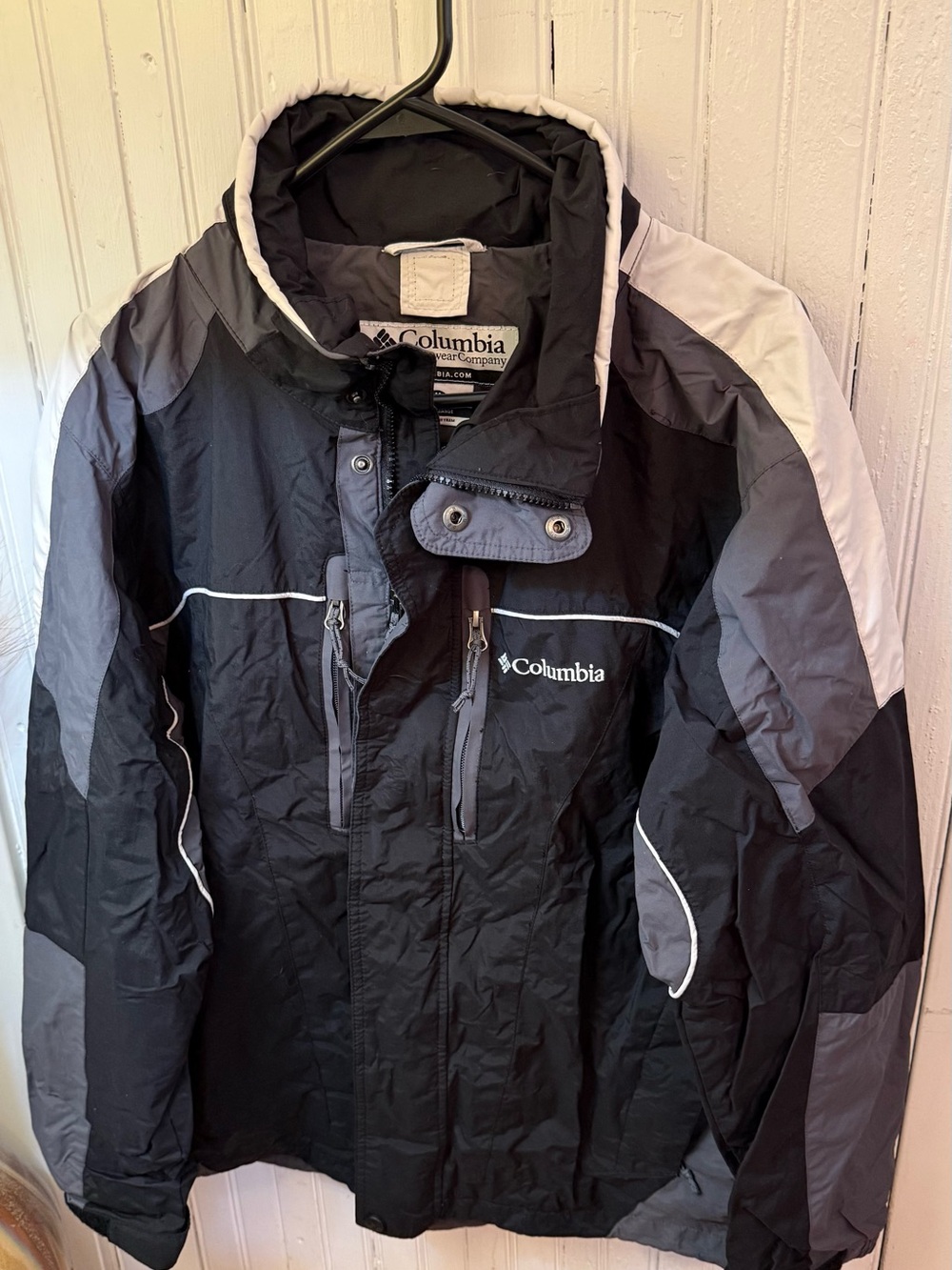Columbia Black and Gray Men's Ski Jacket with Hood